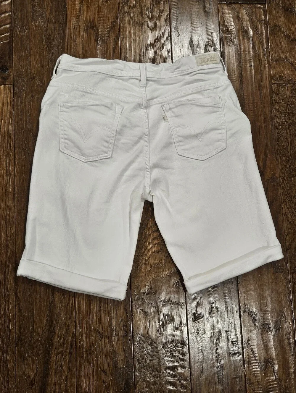 Levi's Classic Women's Bermuda Jean Shorts, White - Size 10